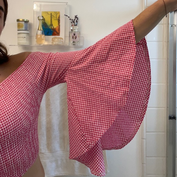 Off the shoulder pink gingham blouse with dramatic sleeves - Picture 4 of 5